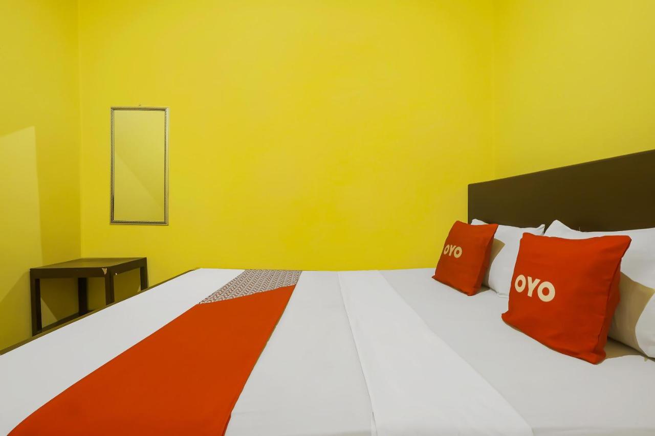 Oyo 92483 Hotel Kirana Салатига Екстериор снимка