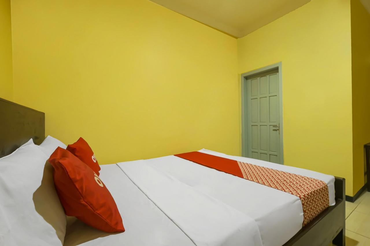 Oyo 92483 Hotel Kirana Салатига Екстериор снимка