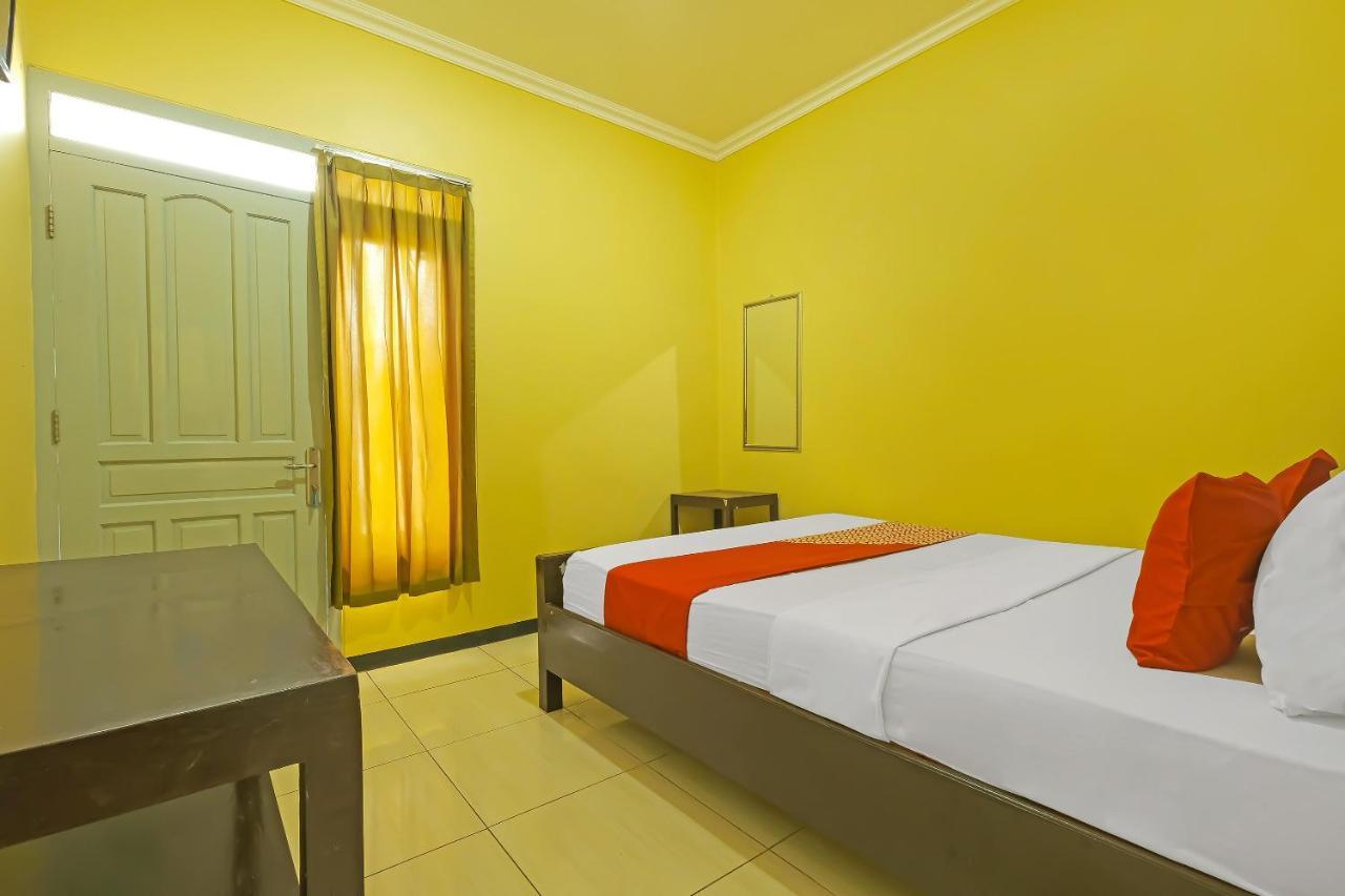 Oyo 92483 Hotel Kirana Салатига Екстериор снимка