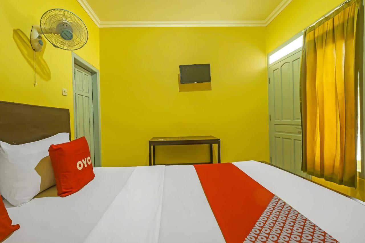 Oyo 92483 Hotel Kirana Салатига Екстериор снимка